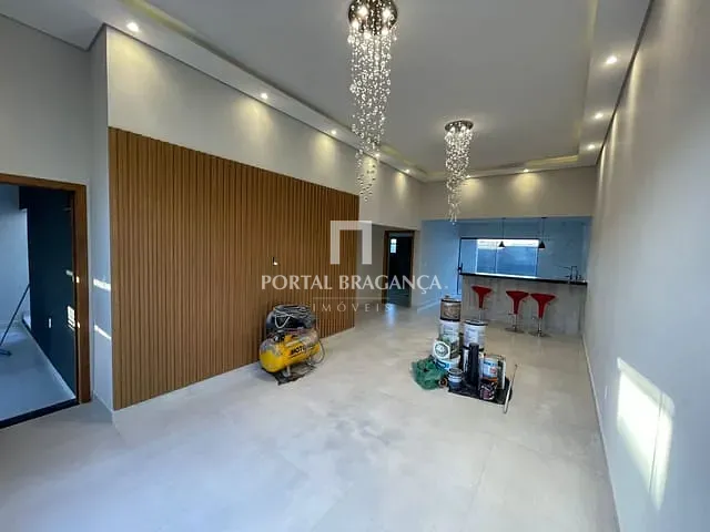 Casa com 250m² 3 quartos e 2 banheiros, à venda, no bairro Jardim Vista Alegre em Bragança Paulista