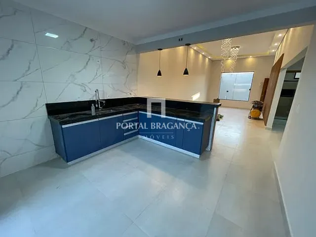 Casa com 250m² 3 quartos e 2 banheiros, à venda, no bairro Jardim Vista Alegre em Bragança Paulista