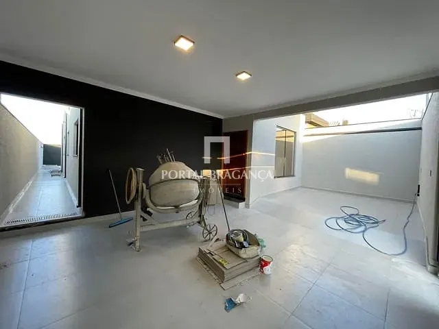Casa com 250m² 3 quartos e 2 banheiros, à venda, no bairro Jardim Vista Alegre em Bragança Paulista