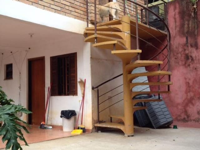 Casa com 600m² 4 quartos e 5 banheiros, à venda, no bairro Colinas de São Fernando em Cotia