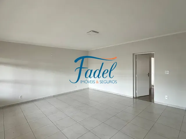 Casa com 300m² 3 quartos e 1 banheiro, à venda, no bairro Centro em Conchal