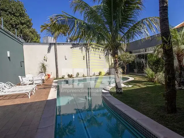 Casa com 525m² 2 quartos e 3 banheiros, à venda, no bairro Jardim Colonial em Bauru