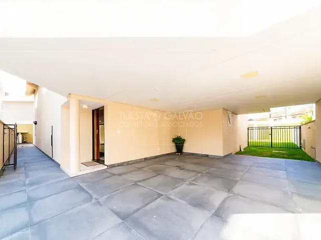 Casa com 372m² 4 quartos e 5 banheiros, à venda, no bairro Uberaba em Curitiba