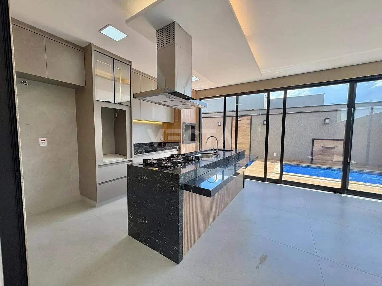Casa, 3 quartos, 188 m² - Foto 1