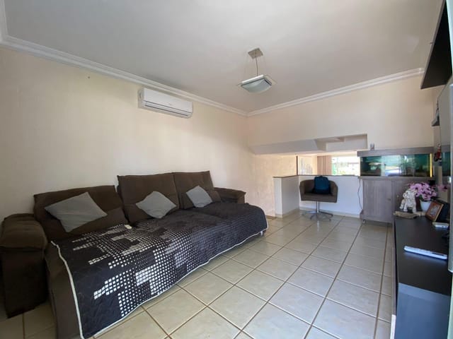 Casa com 422m² 4 quartos e 6 banheiros, à venda, no bairro Jardins Madri em Goiânia