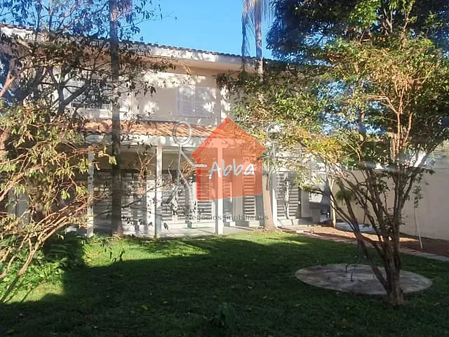 Casa com 600m² 3 quartos e 3 banheiros, à venda ou para alugar, no bairro Brooklin em São Paulo