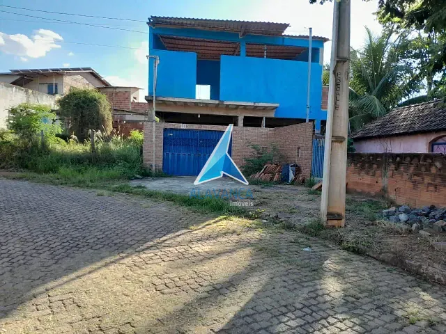 Casa com 477m² 3 quartos e 2 banheiros, à venda, no bairro Centro em Tumiritinga
