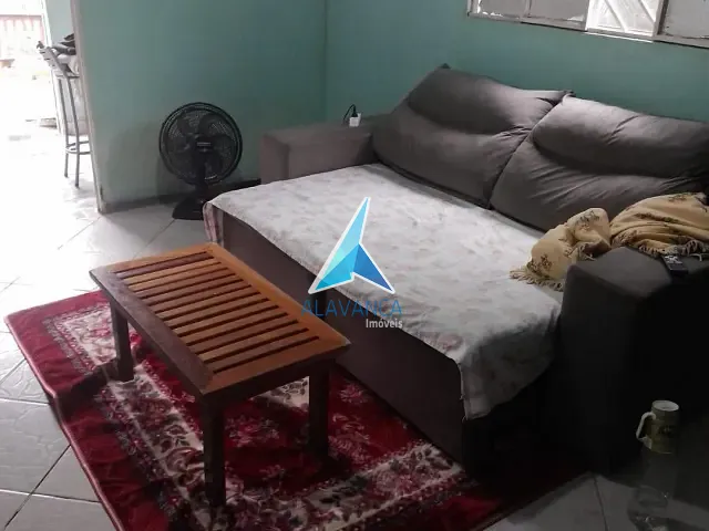 Casa com 477m² 3 quartos e 2 banheiros, à venda, no bairro Centro em Tumiritinga