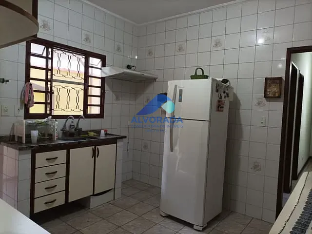 Casa com 135m² 2 quartos e 1 banheiro, à venda, no bairro Jardim das Indústrias em São José dos Campos