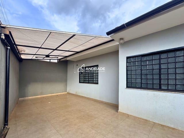 Casa com 215m² 3 quartos e 2 banheiros, à venda, no bairro Jardim Laranjeiras em Apucarana