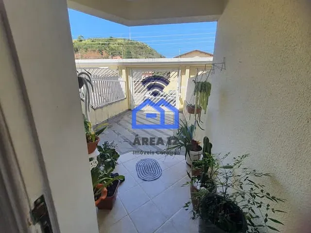 Casa com 130m² 2 quartos e 2 banheiros, à venda, no bairro Martim de Sá em Caraguatatuba