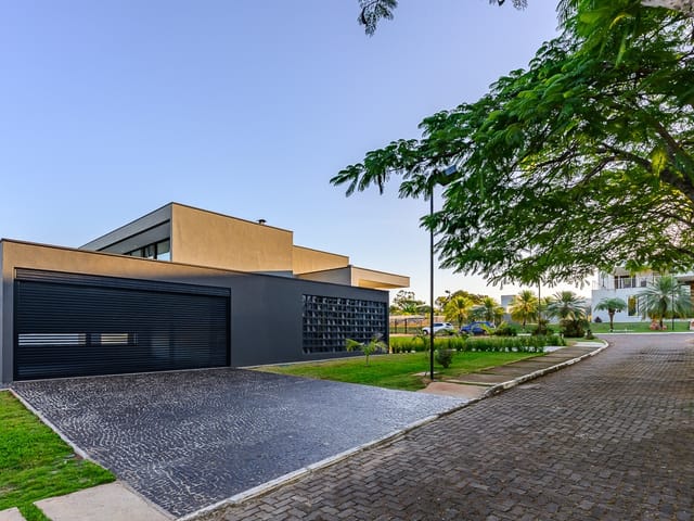 Casa 4 quartos e 6 banheiros, à venda, no bairro Park Way em Brasília