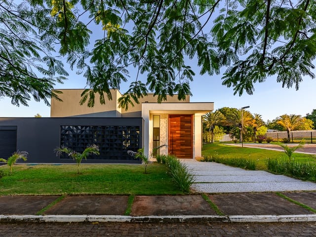 Casa 4 quartos e 6 banheiros, à venda, no bairro Park Way em Brasília