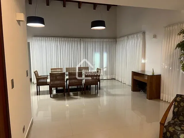 Casa 3 quartos e 5 banheiros, à venda ou para alugar, no bairro Enseada em Guarujá