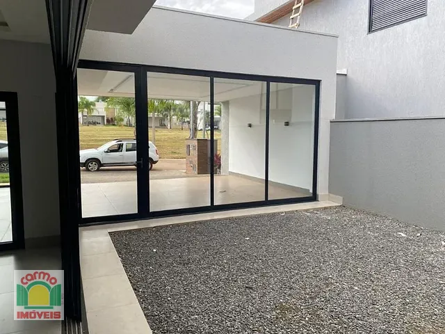 Casa com 360m² 3 quartos e 3 banheiros, à venda, no bairro Condomínio Residencial Gaudí em Anápolis