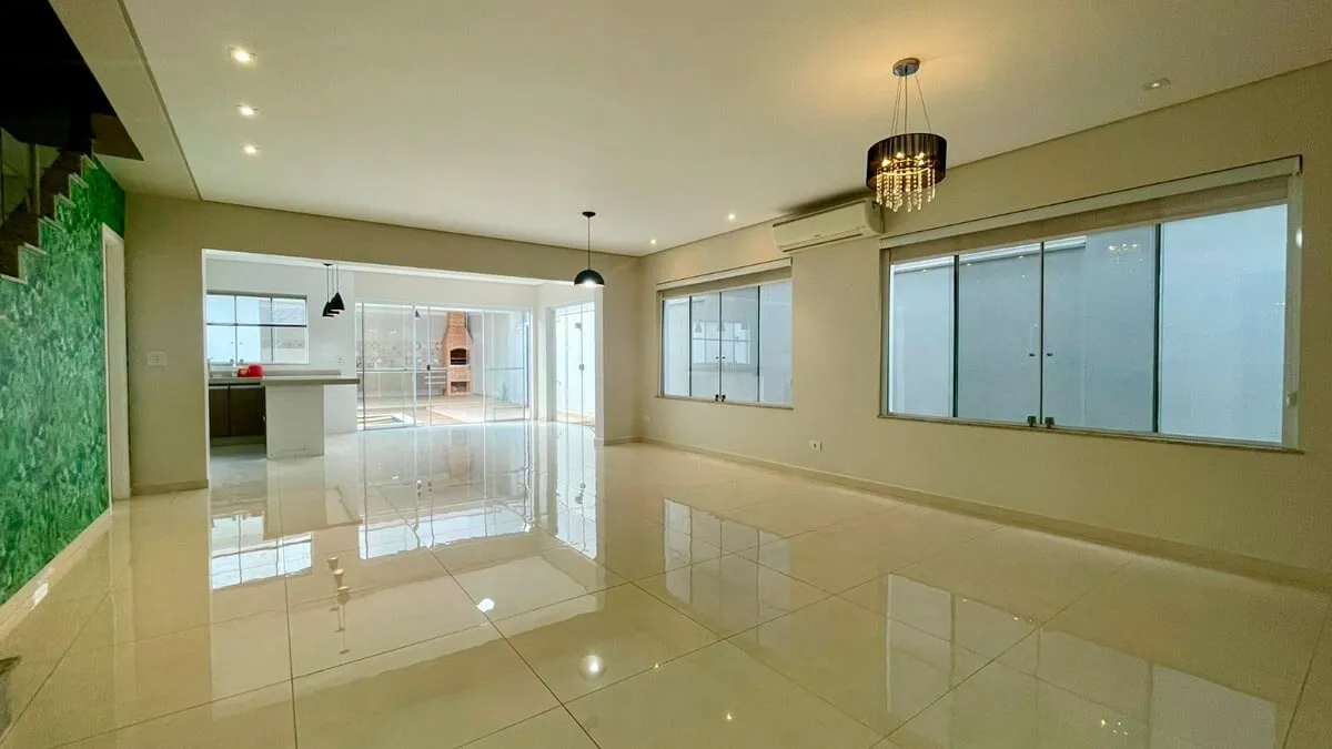 Casa, 3 quartos, 203 m² - Foto 2