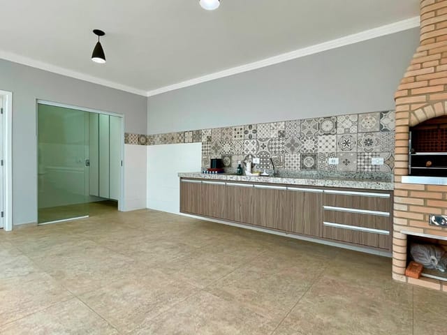 Casa 3 quartos e 5 banheiros, à venda, no bairro Nova Pompéia em Piracicaba