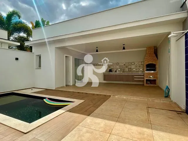 Casa 3 quartos e 5 banheiros, à venda, no bairro Nova Pompéia em Piracicaba