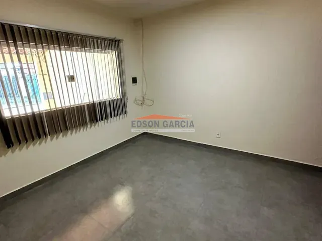 Casa 2 quartos e 1 banheiro, para alugar, no bairro Parque São Bento em Sorocaba