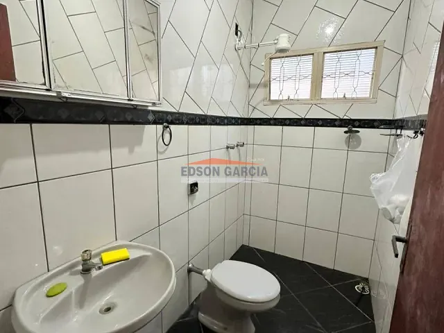 Casa 2 quartos e 1 banheiro, para alugar, no bairro Parque São Bento em Sorocaba