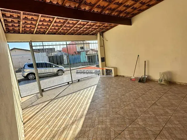 Casa 2 quartos e 1 banheiro, para alugar, no bairro Parque São Bento em Sorocaba