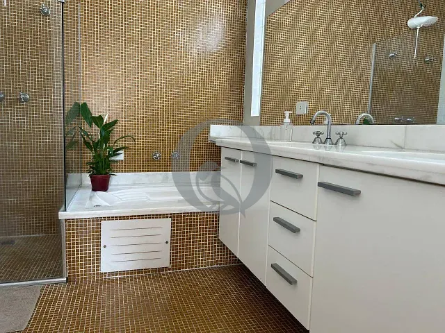 Casa 4 quartos e 4 banheiros, à venda, no bairro Alphaville em Santana de Parnaíba