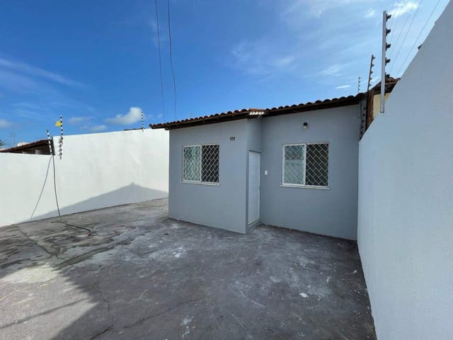 Casa 2 quartos e 1 banheiro, para alugar, no bairro Aruana em Aracaju