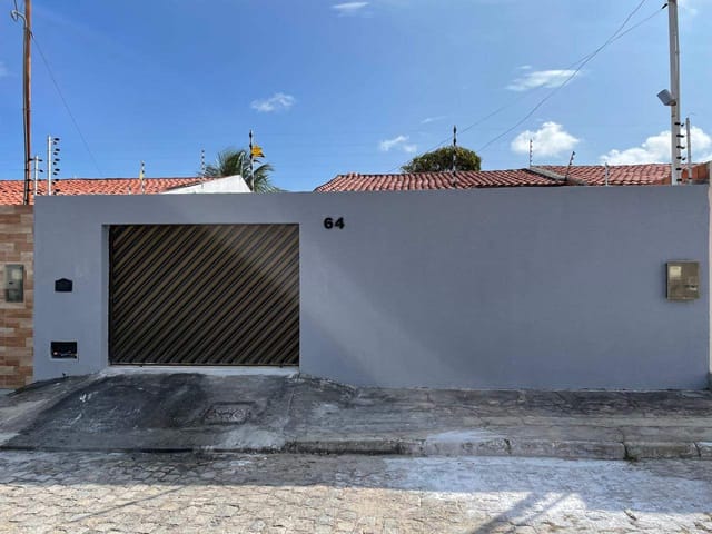 Casa 2 quartos e 1 banheiro, para alugar, no bairro Aruana em Aracaju