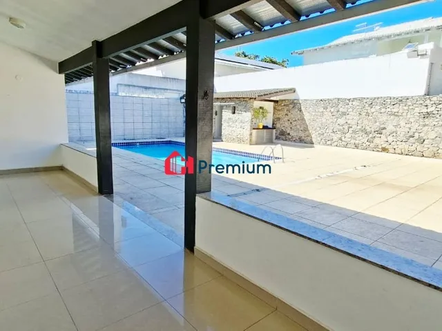 Casa 4 quartos e 4 banheiros, à venda, no bairro Barra da Tijuca em Rio de Janeiro