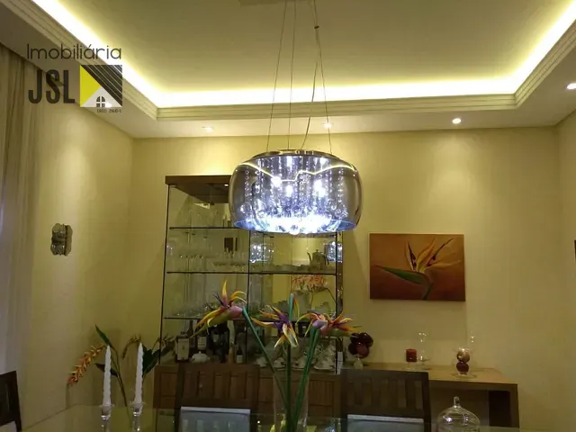 Casa com 250m² 3 quartos e 2 banheiros, à venda, no bairro Jardim Primavera em Caçapava