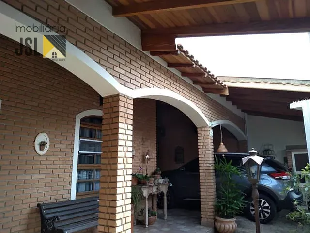 Casa com 250m² 3 quartos e 1 banheiro, à venda, no bairro Jardim Primavera em Caçapava
