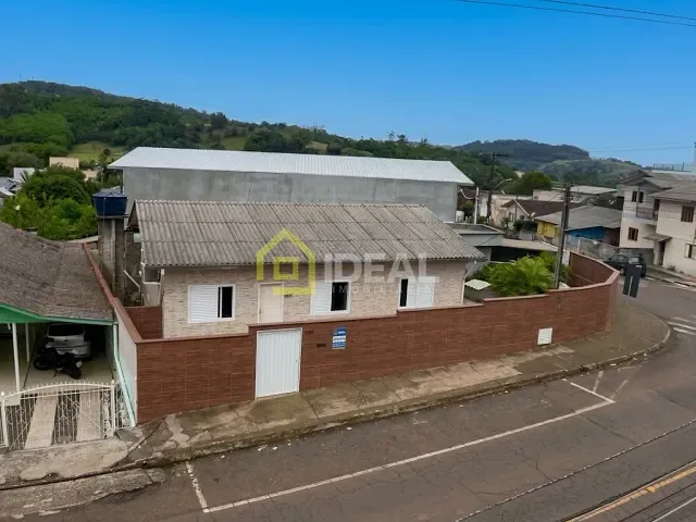 Casa 4 quartos e 1 banheiro, à venda, no bairro Guilherme Reich em Concórdia