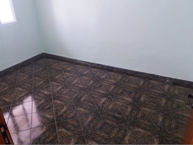Foto do Casa - 846 - Casa para Locação no Parque Leopoldina 2 Quartos, 1 Vaga, 153M², o imóvel possui móveis planejados na cozinha e área de serviço. - BANGU - RJ | Valverde Consultoria Imobiliária Ltda