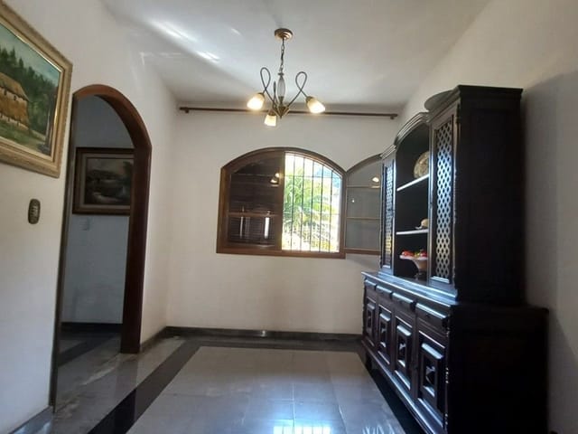 Casa com 350m² 3 quartos e 3 banheiros, à venda, no bairro Vila Valqueire em Rio de Janeiro