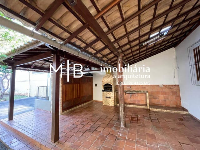 Casa 3 quartos e 3 banheiros, à venda, no bairro CENTRO em CATAGUASES