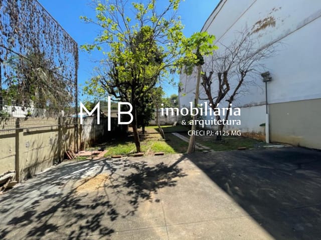 Casa 3 quartos e 3 banheiros, à venda, no bairro CENTRO em CATAGUASES