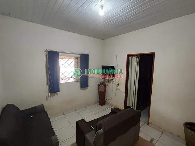 Casa com 450m² 4 quartos e 1 banheiro, à venda, no bairro Morada do Sol em Canarana