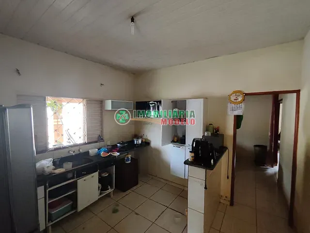 Casa com 450m² 4 quartos e 1 banheiro, à venda, no bairro Morada do Sol em Canarana