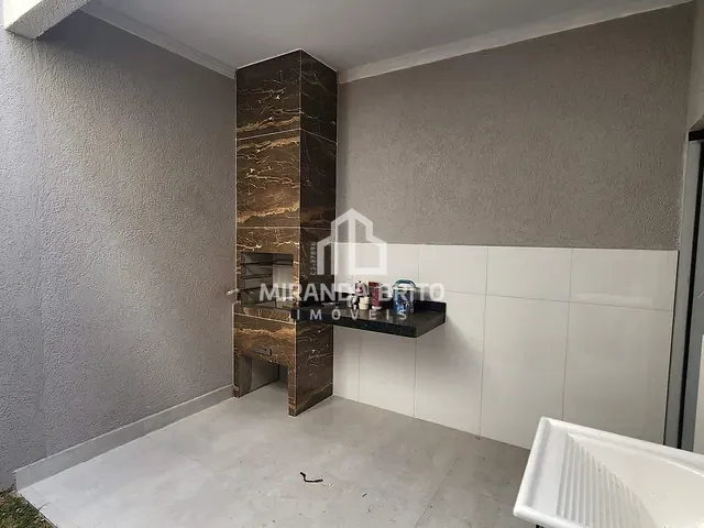 Casa 3 quartos e 2 banheiros, à venda, no bairro Residencial Santa Fé I em Goiânia