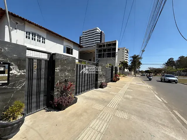 Casa 3 quartos e 2 banheiros, para alugar, no bairro Candeias em Vitória da Conquista