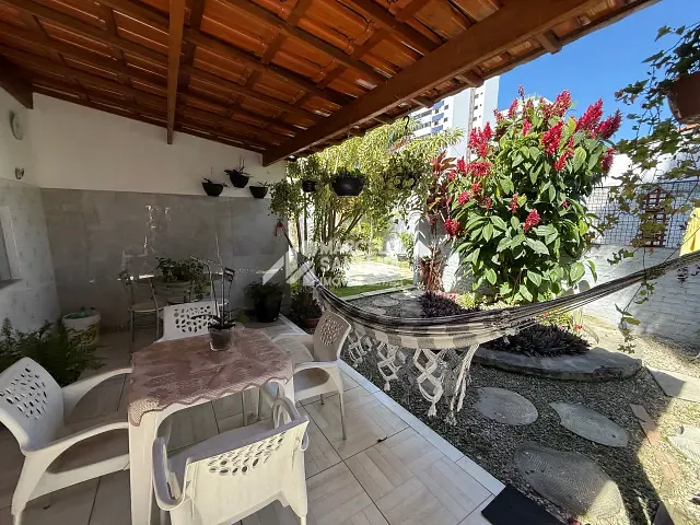 Casa 3 quartos e 2 banheiros, para alugar, no bairro Candeias em Vitória da Conquista