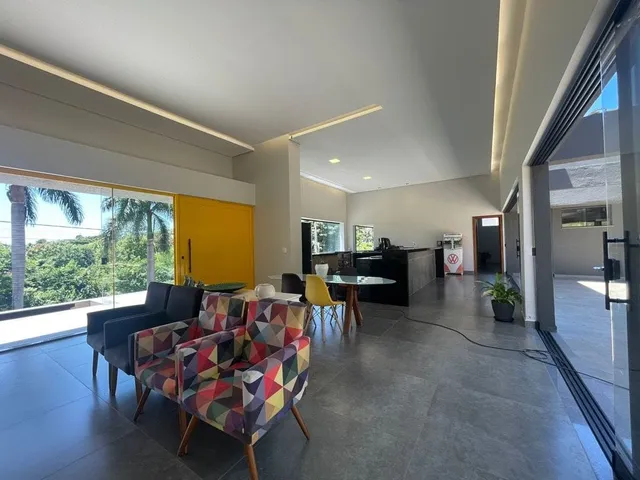 Casa com 1350m² 4 quartos e 6 banheiros, à venda, no bairro Esperança em Londrina