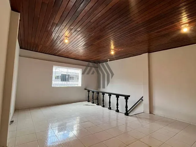 Casa 3 quartos e 1 banheiro, para alugar, no bairro Reduto em Belém