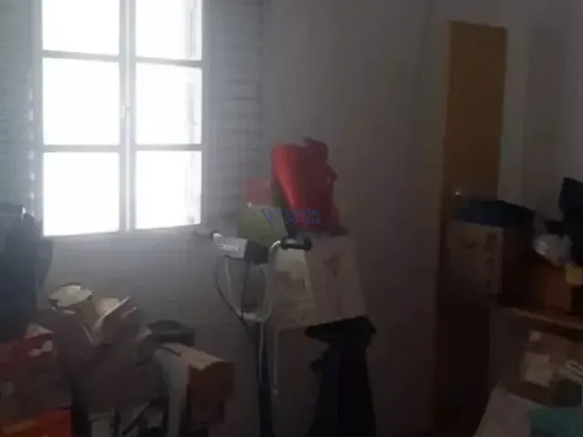 Casa com 175m² 2 quartos e 1 banheiro, à venda, no bairro Jardim Imperial em São José dos Campos