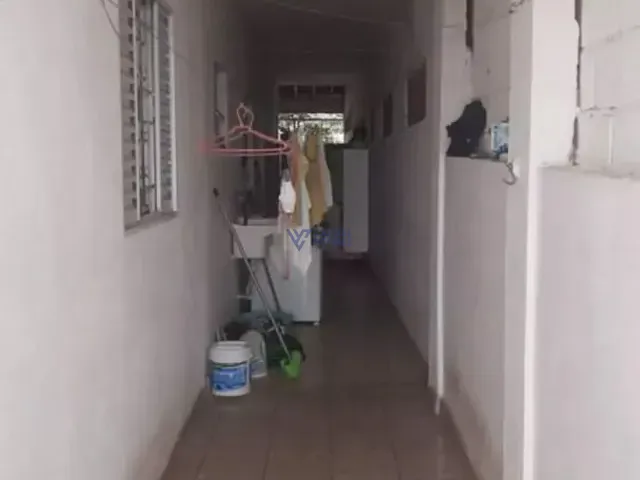 Casa com 175m² 2 quartos e 1 banheiro, à venda, no bairro Jardim Imperial em São José dos Campos