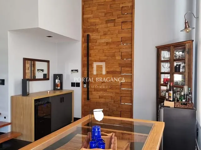 Casa com 455m² 3 quartos e 5 banheiros, à venda, no bairro Condomínio Residencial Campos do Conde em Bragança Paulista