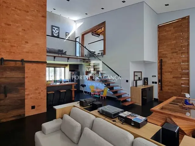 Casa com 455m² 3 quartos e 5 banheiros, à venda, no bairro Condomínio Residencial Campos do Conde em Bragança Paulista