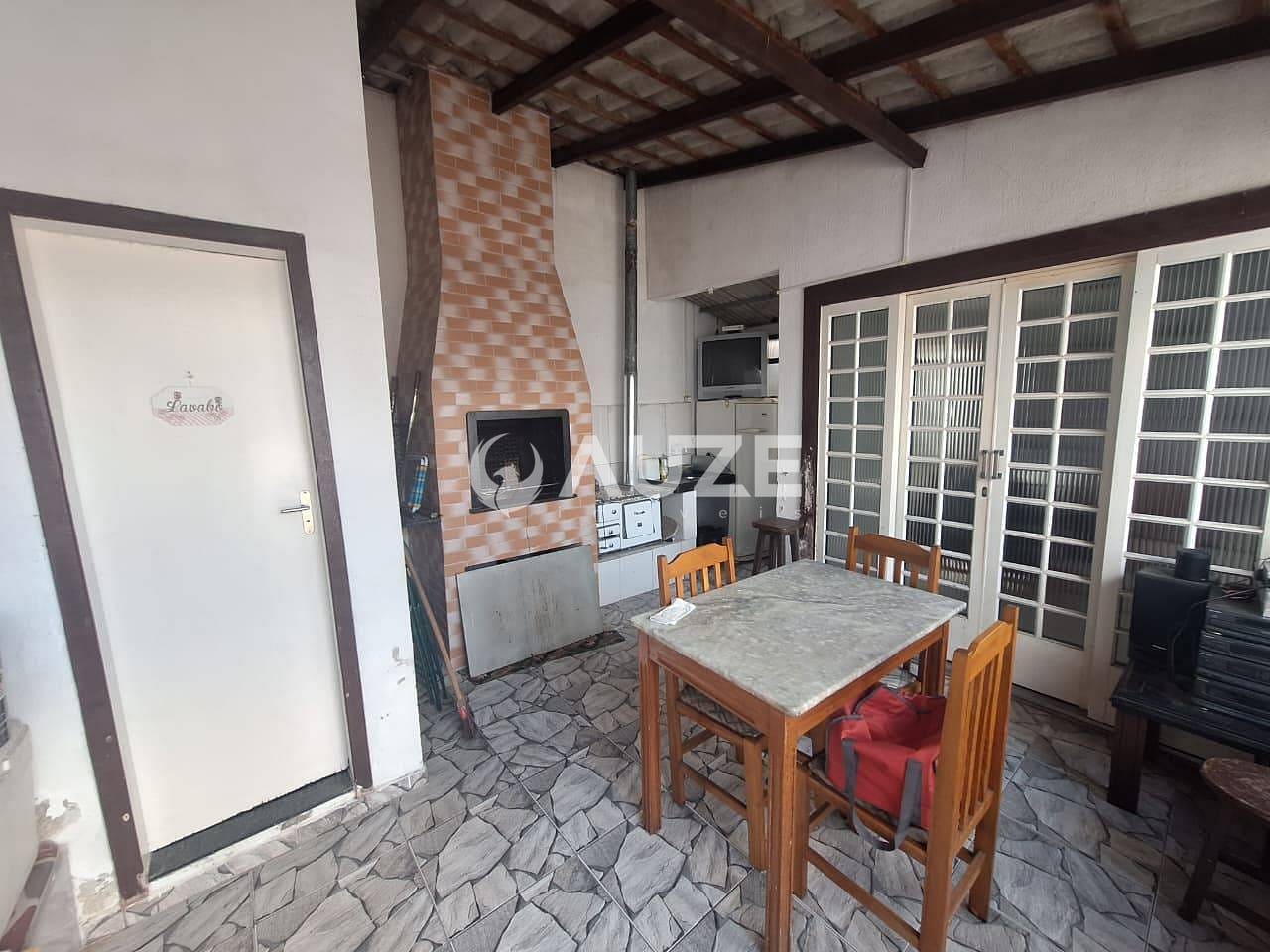 Casa à venda com 3 quartos, 183m² - Foto 9