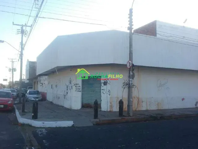 Casa com 396m², para alugar, no bairro Centro em Teresina