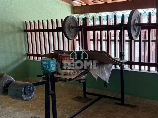 Casa com 250m² 3 quartos e 1 banheiro, à venda, no bairro Jardim Sandra Maria em Taubaté